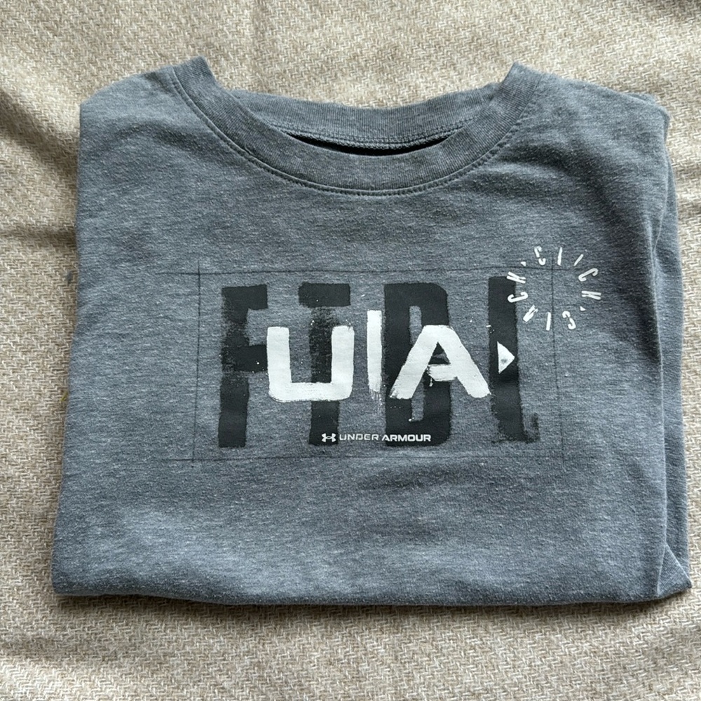 Under Armour T-shirt Size 7